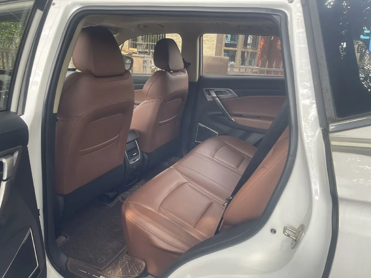 2021 Ford Escort 1.5L 122HP L3 6AT,autocango,china used car exporter,china ev exporter,chinese used car exporter,chinese used ev exporter