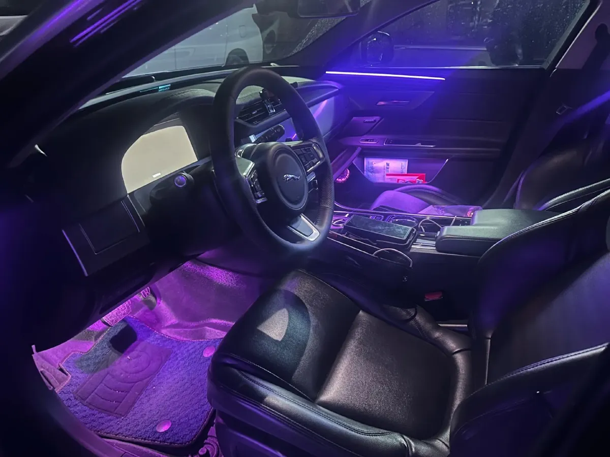 2020 Jaguar XFL 2.0T 200HP L4 8AT,autocango,china used car exporter,china ev exporter,chinese used car exporter,chinese used ev exporter