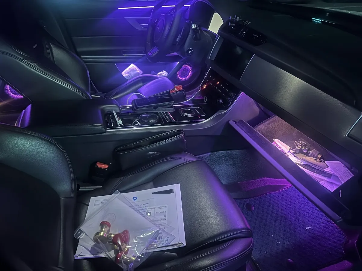 2020 Jaguar XFL 2.0T 200HP L4 8AT,autocango,china used car exporter,china ev exporter,chinese used car exporter,chinese used ev exporter