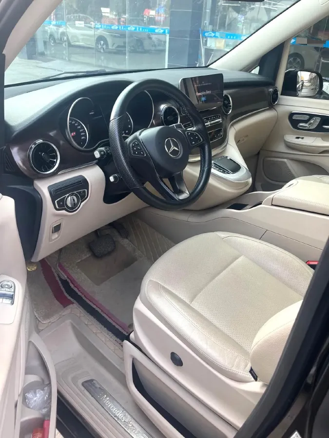 2021 Mercedes-Benz V Class 2.0T 211HP L4 9AT,autocango,china used car exporter,china ev exporter,chinese used car exporter,chinese used ev exporter