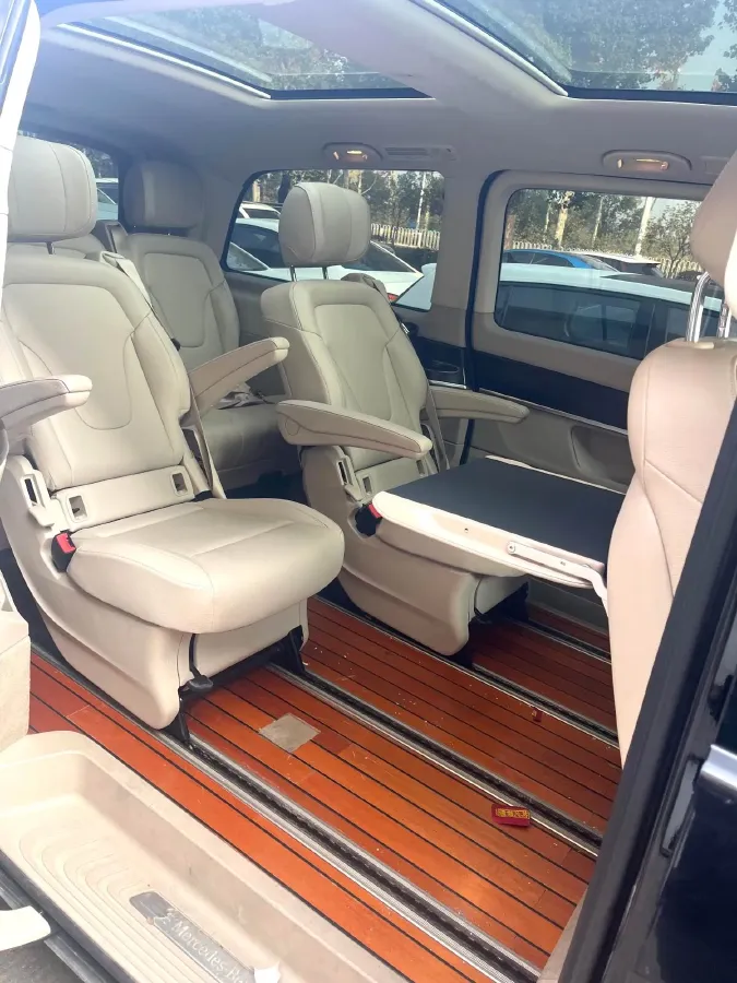 2021 Mercedes-Benz V Class 2.0T 211HP L4 9AT,autocango,china used car exporter,china ev exporter,chinese used car exporter,chinese used ev exporter