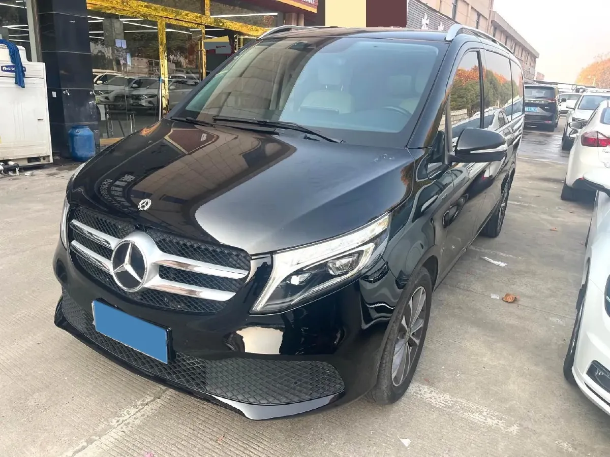2021 Mercedes-Benz V Class 2.0T 211HP L4 9AT,autocango,china used car exporter,china ev exporter,chinese used car exporter,chinese used ev exporter
