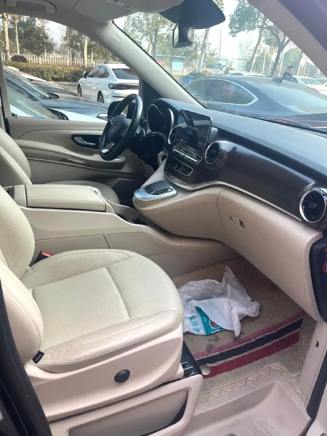 2021 Mercedes-Benz V Class 2.0T 211HP L4 9AT,autocango,china used car exporter,china ev exporter,chinese used car exporter,chinese used ev exporter