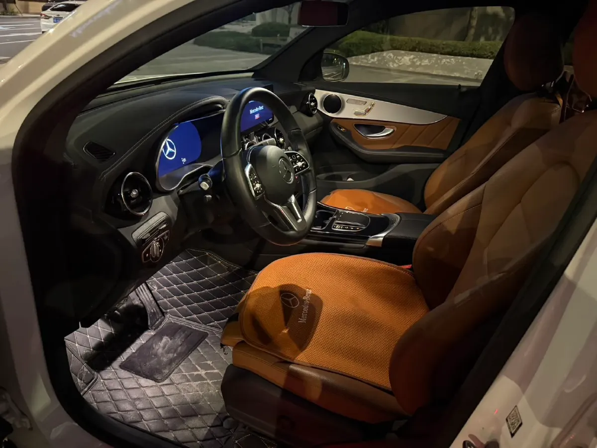 2022 Mercedes-Benz GLC Coupe 2.0T 197HP L4 9AT,autocango,china used car exporter,china ev exporter,chinese used car exporter,chinese used ev exporter