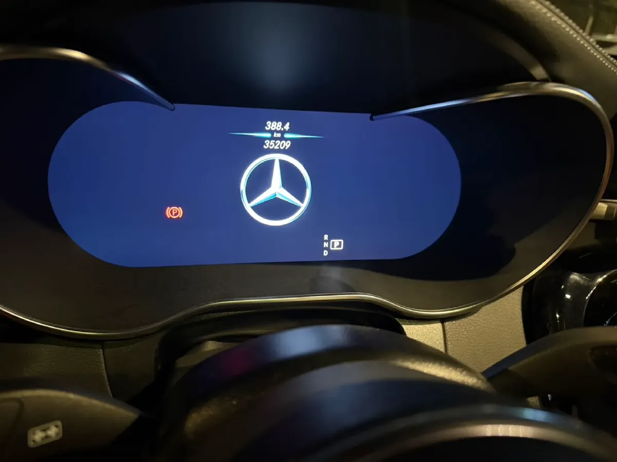 2022 Mercedes-Benz GLC Coupe 2.0T 197HP L4 9AT,autocango,china used car exporter,china ev exporter,chinese used car exporter,chinese used ev exporter