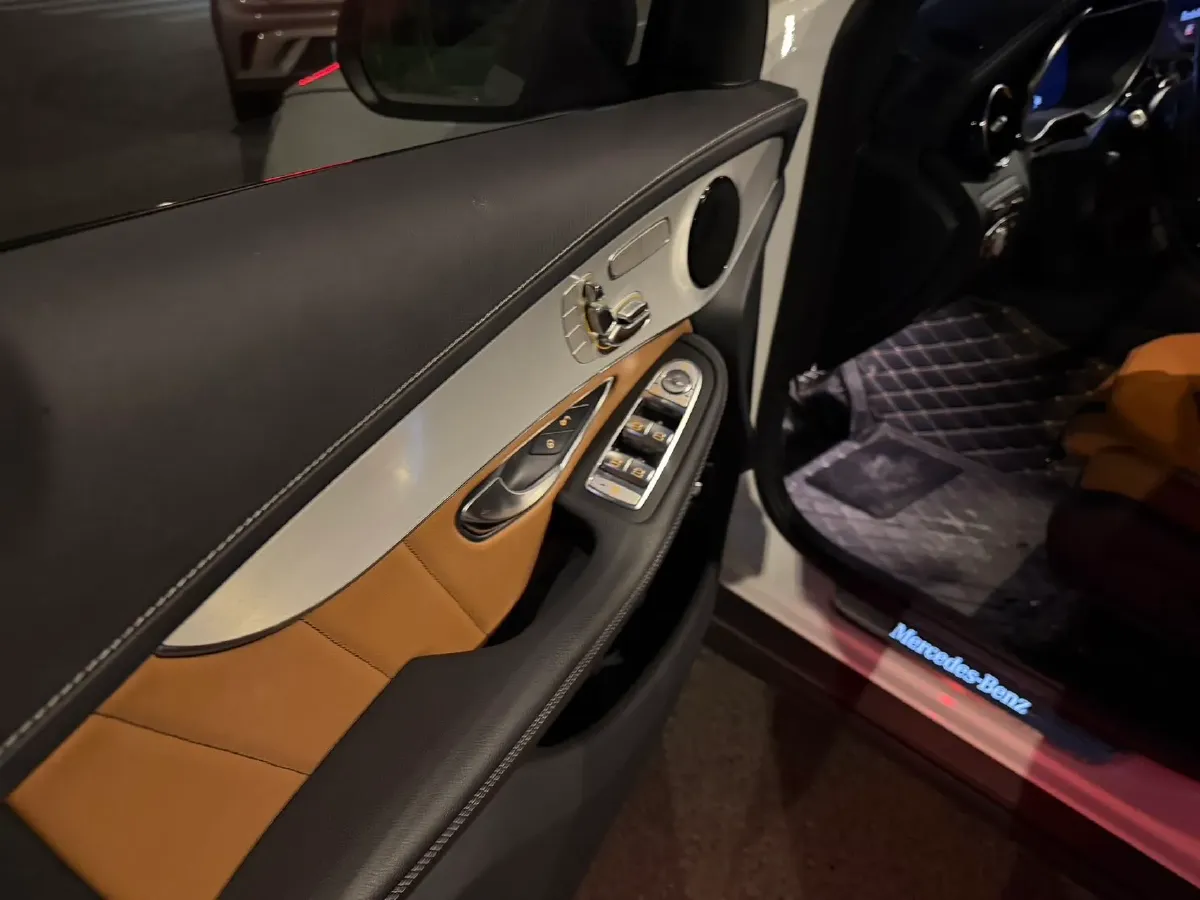 2022 Mercedes-Benz GLC Coupe 2.0T 197HP L4 9AT,autocango,china used car exporter,china ev exporter,chinese used car exporter,chinese used ev exporter