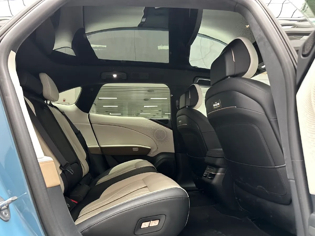 2025 Zeekr 007GT BEV 75KWH,autocango,china used car exporter,china ev exporter,chinese used car exporter,chinese used ev exporter