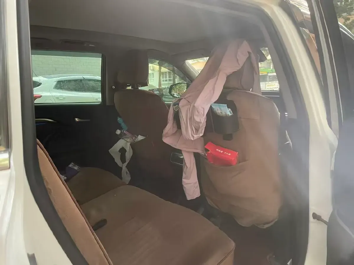 2019 HanTeng V7 1.5T 156HP L4 6AT,autocango,china used car exporter,china ev exporter,chinese used car exporter,chinese used ev exporter