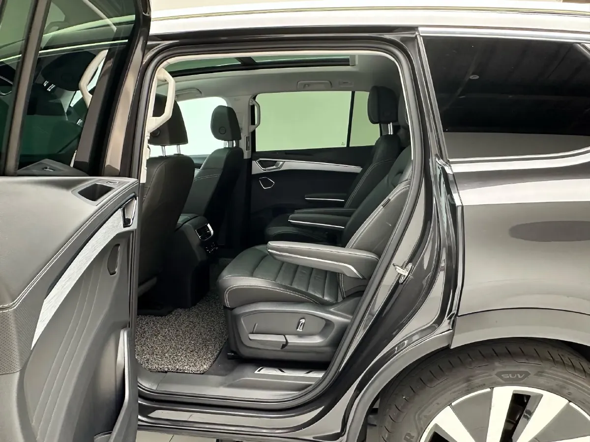 2021 Volkswagen Talagon 2.0T 220HP L4 7DCT,autocango,china used car exporter,china ev exporter,chinese used car exporter,chinese used ev exporter