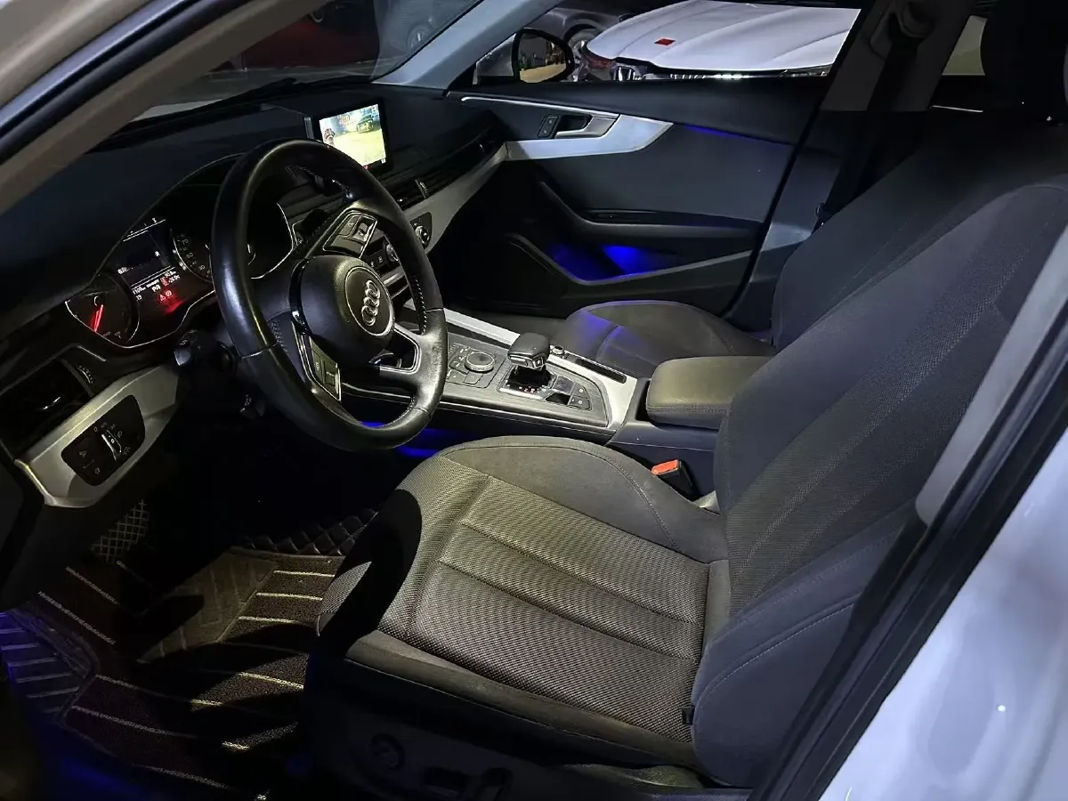 2019 Audi A4L 2.0T 190HP L4 7DCT,autocango,china used car exporter,china ev exporter,chinese used car exporter,chinese used ev exporter