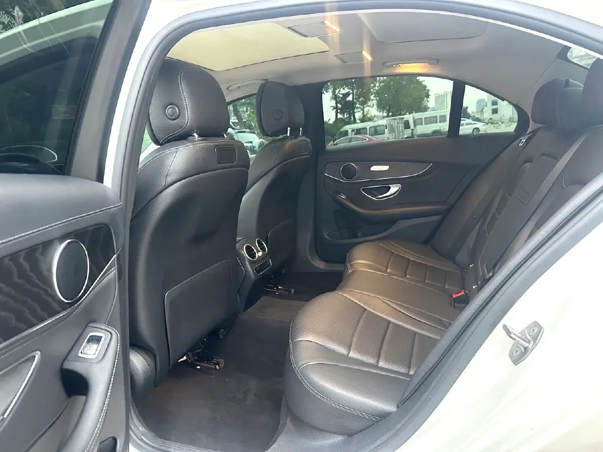 2020 Mercedes-Benz C Class 1.5T 184HP L4 9AT,autocango,china used car exporter,china ev exporter,chinese used car exporter,chinese used ev exporter