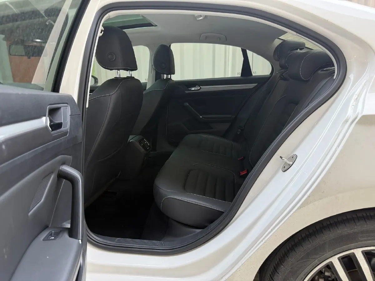 2021 Volkswagen Lamando 1.4T 150HP L4 7DCT,autocango,china used car exporter,china ev exporter,chinese used car exporter,chinese used ev exporter