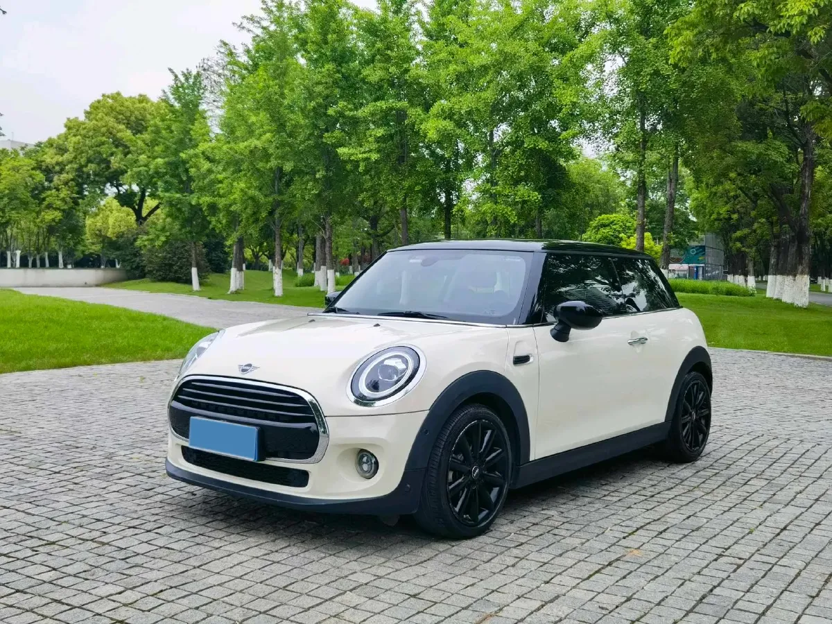 2020 MINI MINI 1.5T 136HP L3 7DCT,autocango,china used car exporter,china ev exporter,chinese used car exporter,chinese used ev exporter