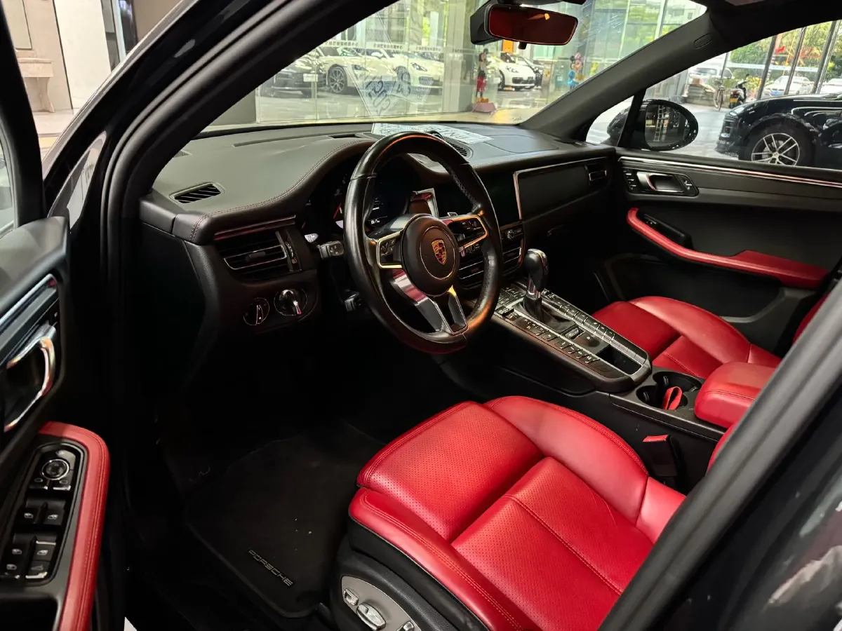 2018 Porsche Macan 2.0T 252HP L4 7DCT,autocango,china used car exporter,china ev exporter,chinese used car exporter,chinese used ev exporter