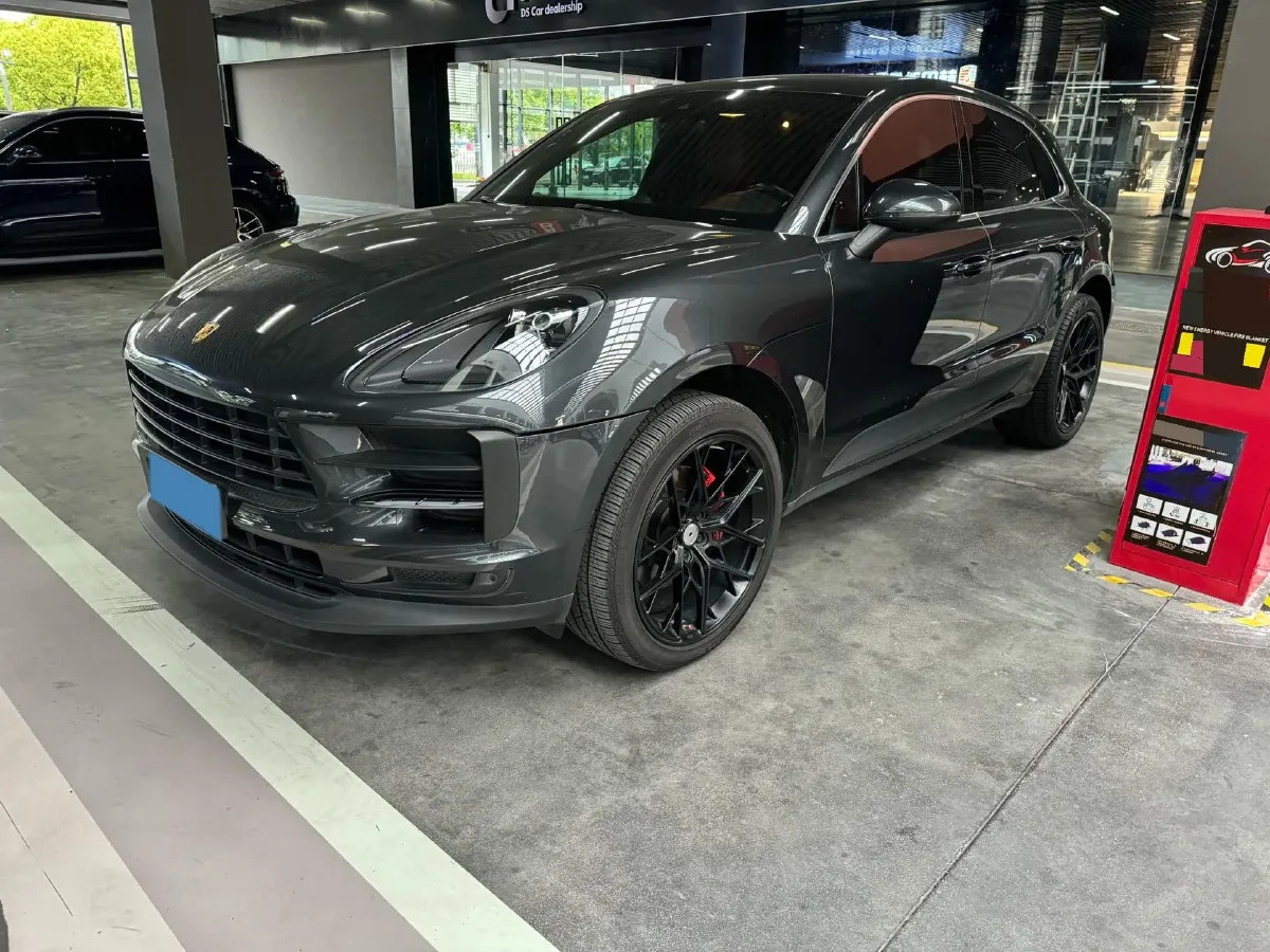 2018 Porsche Macan 2.0T 252HP L4 7DCT,autocango,china used car exporter,china ev exporter,chinese used car exporter,chinese used ev exporter