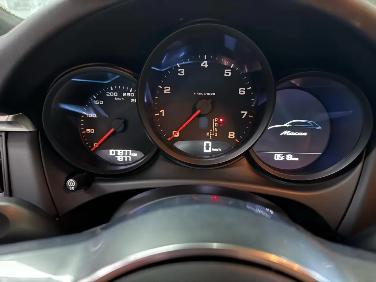 2018 Porsche Macan 2.0T 252HP L4 7DCT,autocango,china used car exporter,china ev exporter,chinese used car exporter,chinese used ev exporter