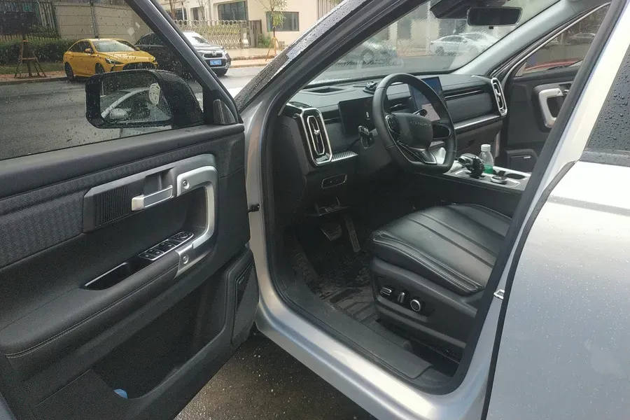 2023 Chery Exploration 06 1.6T 197HP L4 7DCT,autocango,china used car exporter,china ev exporter,chinese used car exporter,chinese used ev exporter