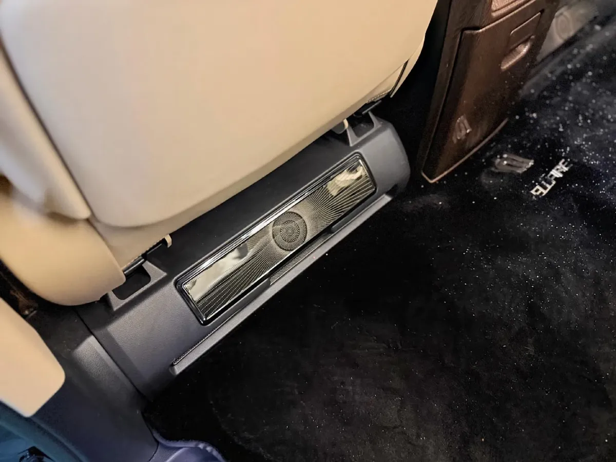 2023 Toyota Vellfire 2.5L 117HP L4 E-CVT Hybrid,autocango,china used car exporter,china ev exporter,chinese used car exporter,chinese used ev exporter