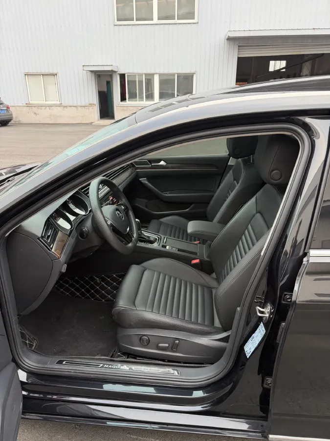 2018 Volkswagen Magotan 1.8T 180HP L4 7DCT,autocango,china used car exporter,china ev exporter,chinese used car exporter,chinese used ev exporter