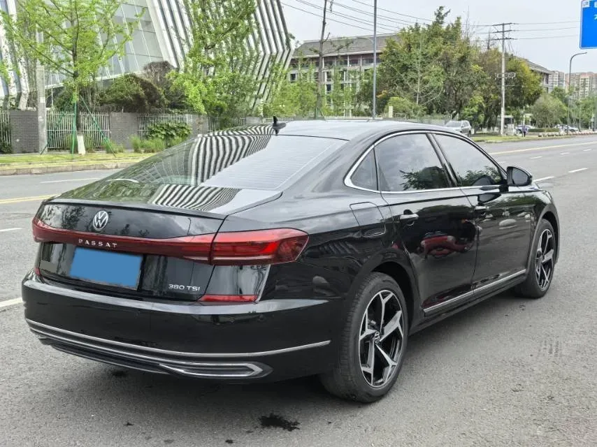 2024 Volkswagen Passat 2.0T 186HP L4 7DCT,autocango,china used car exporter,china ev exporter,chinese used car exporter,chinese used ev exporter