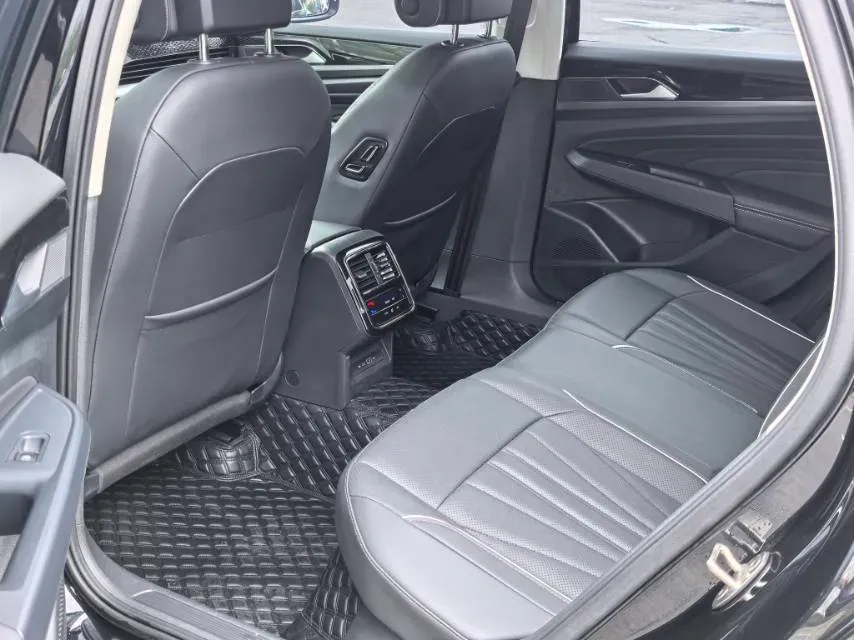 2024 Volkswagen Passat 2.0T 186HP L4 7DCT,autocango,china used car exporter,china ev exporter,chinese used car exporter,chinese used ev exporter