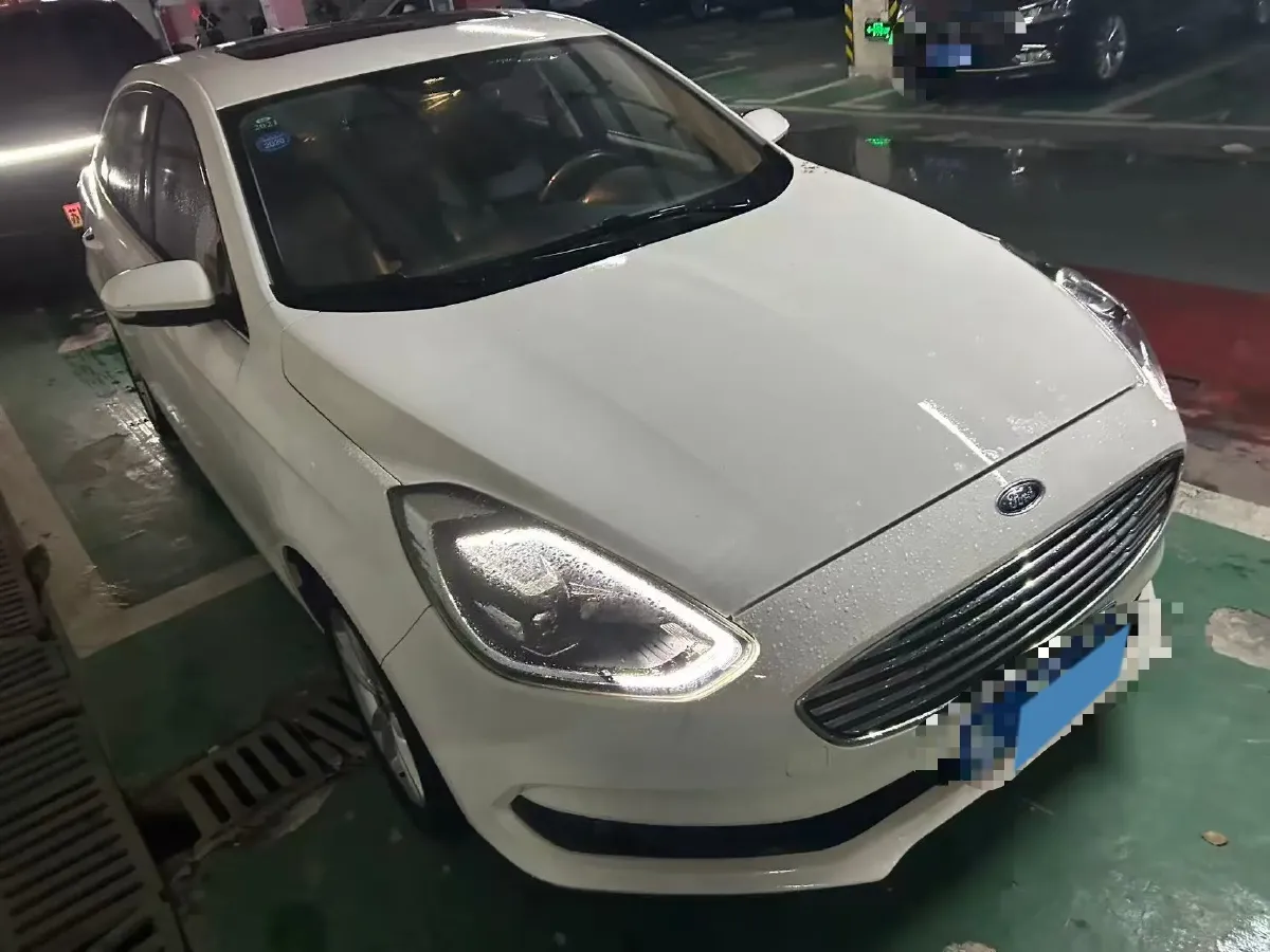 2019 Ford Escort 1.5L 122HP L3 6AT,autocango,china used car exporter,china ev exporter,chinese used car exporter,chinese used ev exporter