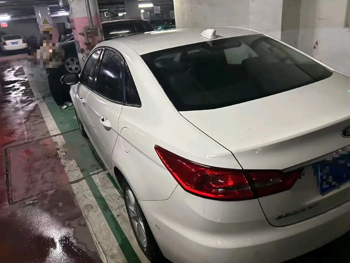 2019 Ford Escort 1.5L 122HP L3 6AT,autocango,china used car exporter,china ev exporter,chinese used car exporter,chinese used ev exporter