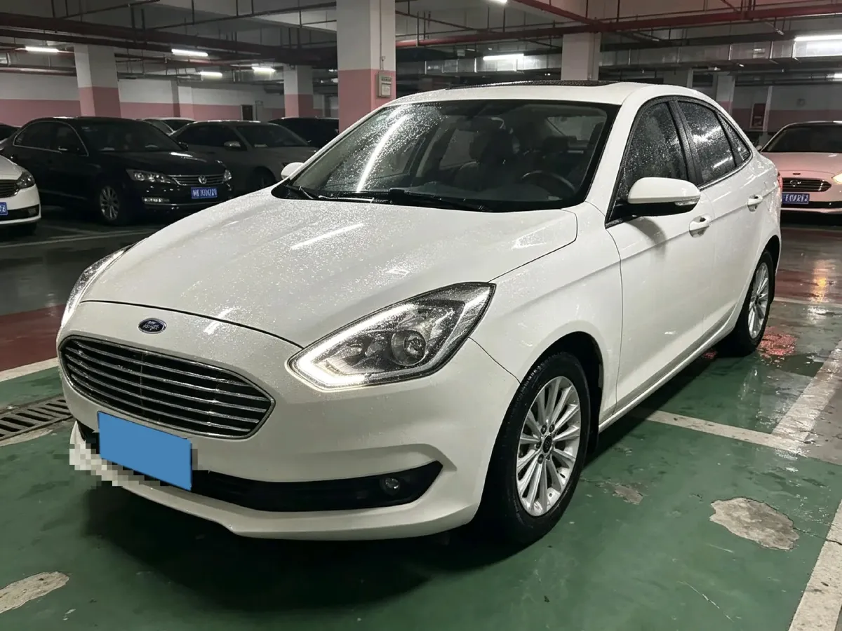 2019 Ford Escort 1.5L 122HP L3 6AT,autocango,china used car exporter,china ev exporter,chinese used car exporter,chinese used ev exporter