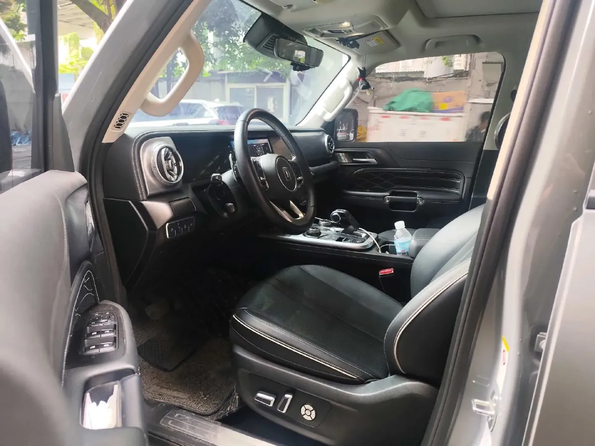 2021 Tank 300 2.0T 227HP L4 8AT,autocango,china used car exporter,china ev exporter,chinese used car exporter,chinese used ev exporter