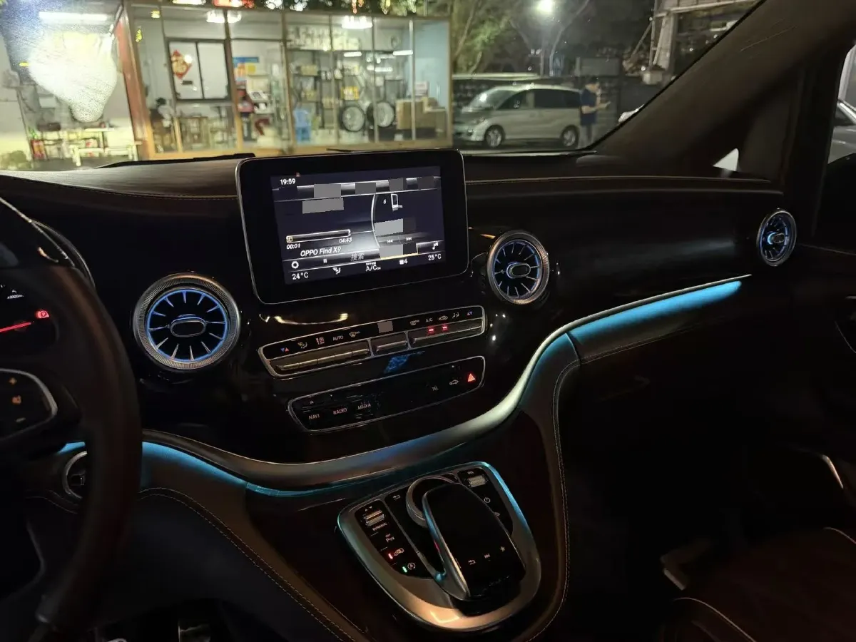 2018 Mercedes-Benz V Class 2.0T 211HP L4 7AT,autocango,china used car exporter,china ev exporter,chinese used car exporter,chinese used ev exporter