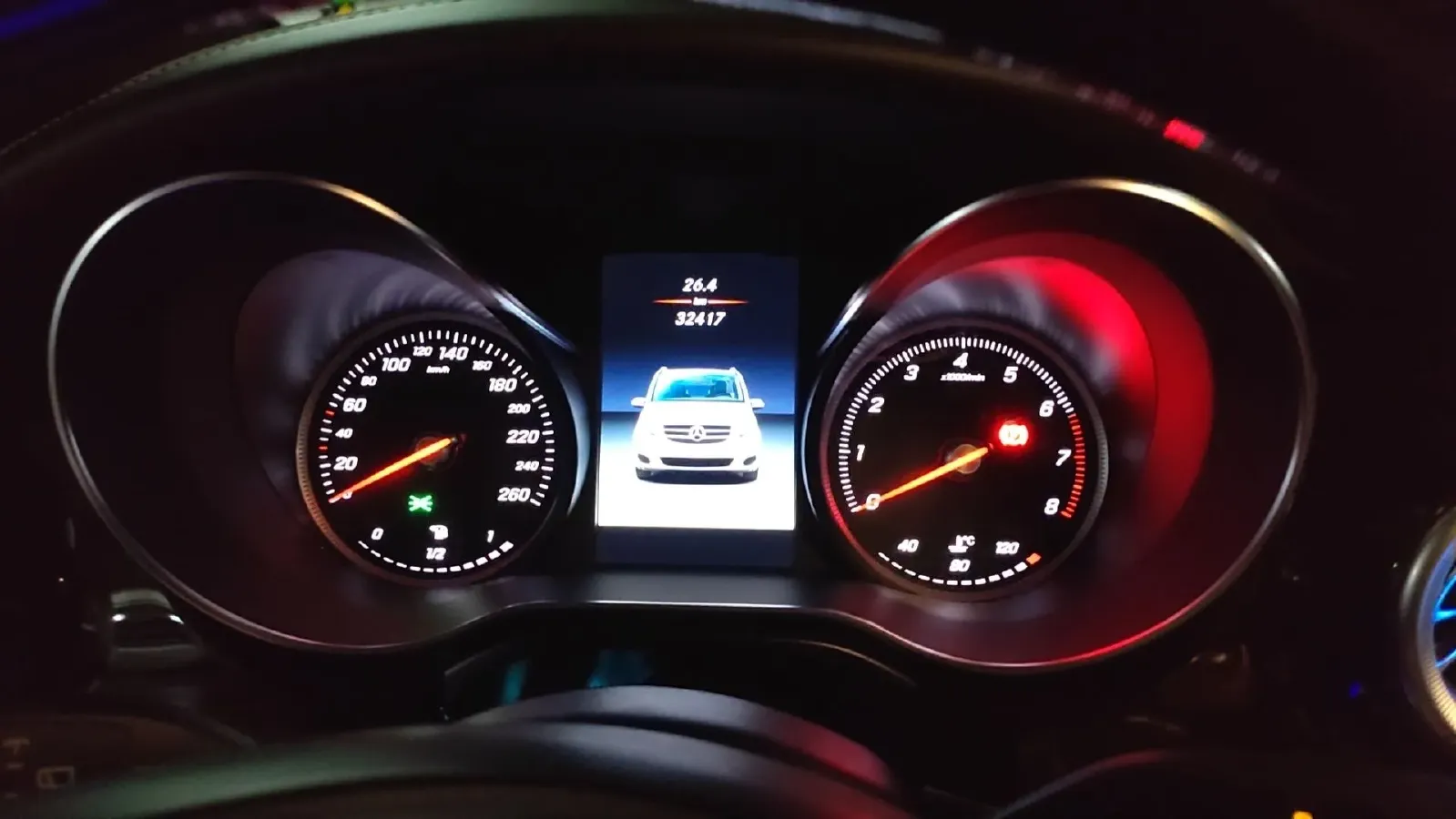 2018 Mercedes-Benz V Class 2.0T 211HP L4 7AT,autocango,china used car exporter,china ev exporter,chinese used car exporter,chinese used ev exporter