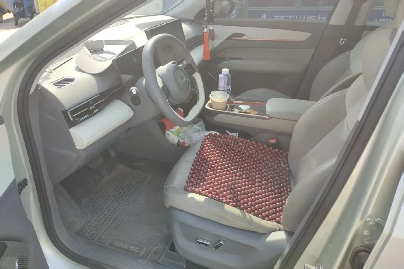 2025 Bestune YueYi 03 BEV 61.47KWH,autocango,china used car exporter,china ev exporter,chinese used car exporter,chinese used ev exporter