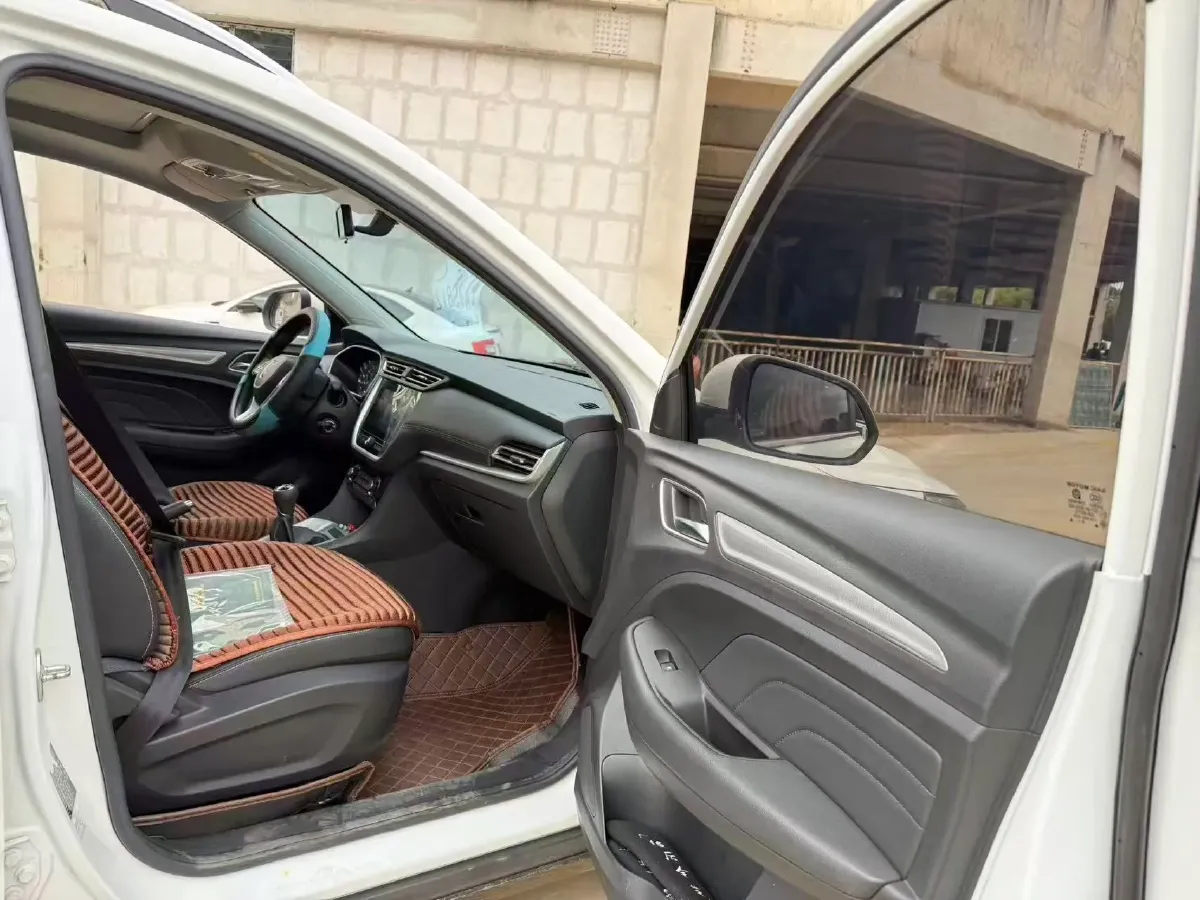 2020 Roewe RX3 1.6L 125HP L4 5MT,autocango,china used car exporter,china ev exporter,chinese used car exporter,chinese used ev exporter