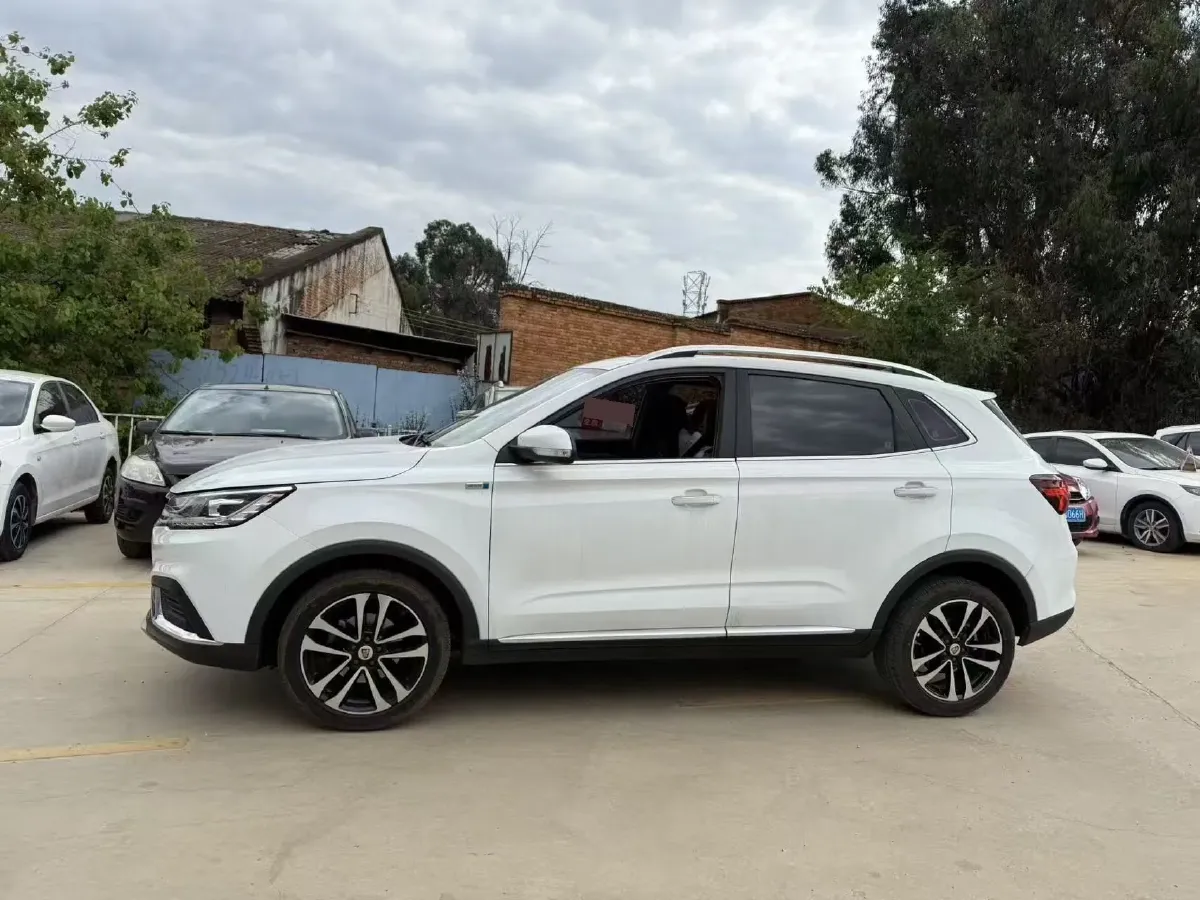 2020 Roewe RX3 1.6L 125HP L4 5MT,autocango,china used car exporter,china ev exporter,chinese used car exporter,chinese used ev exporter