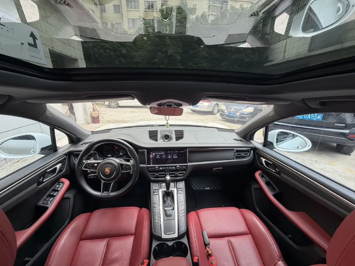 2021 Porsche Macan 2.0T 252HP L4 7DCT,autocango,china used car exporter,china ev exporter,chinese used car exporter,chinese used ev exporter