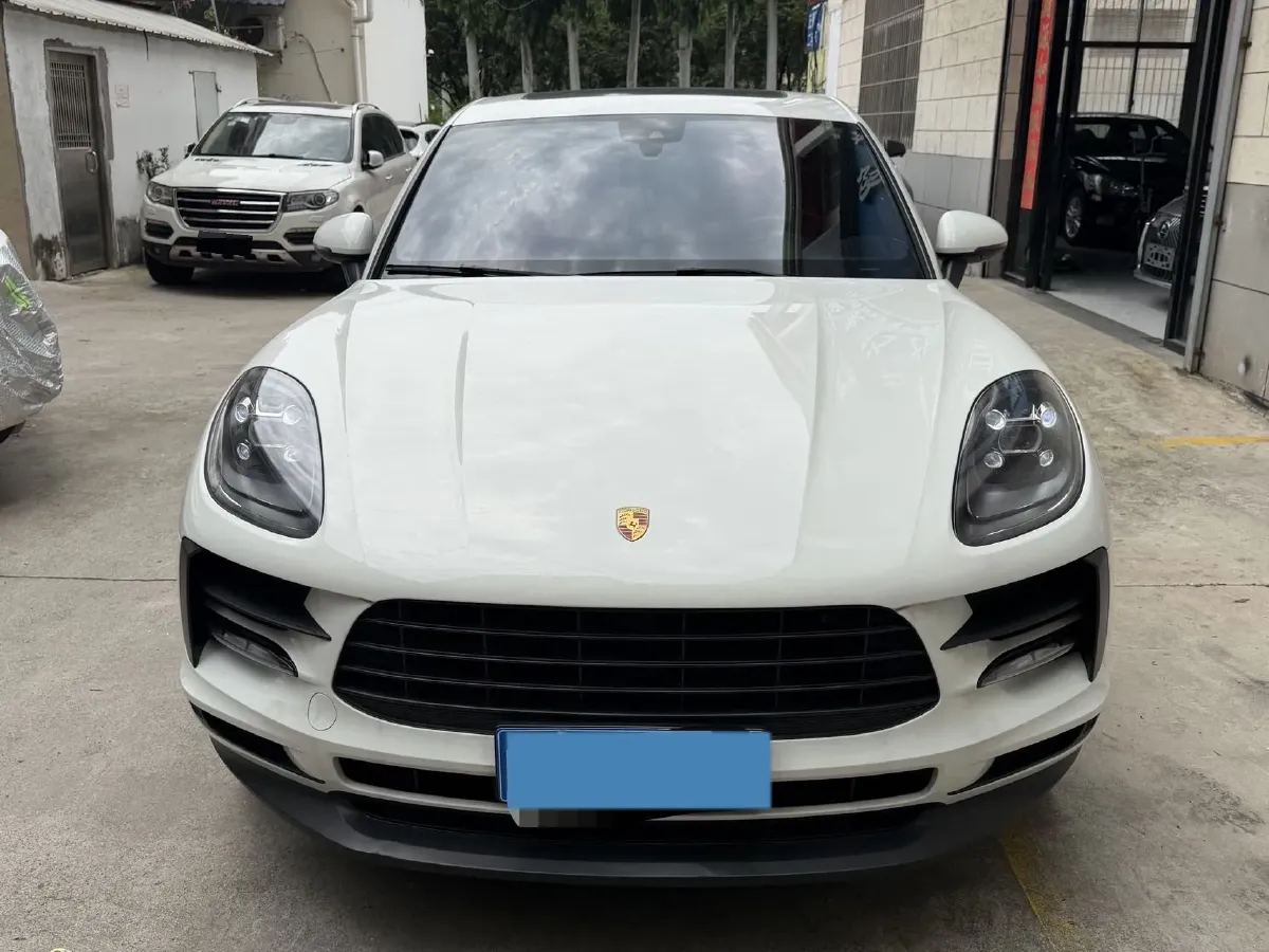 2021 Porsche Macan 2.0T 252HP L4 7DCT,autocango,china used car exporter,china ev exporter,chinese used car exporter,chinese used ev exporter