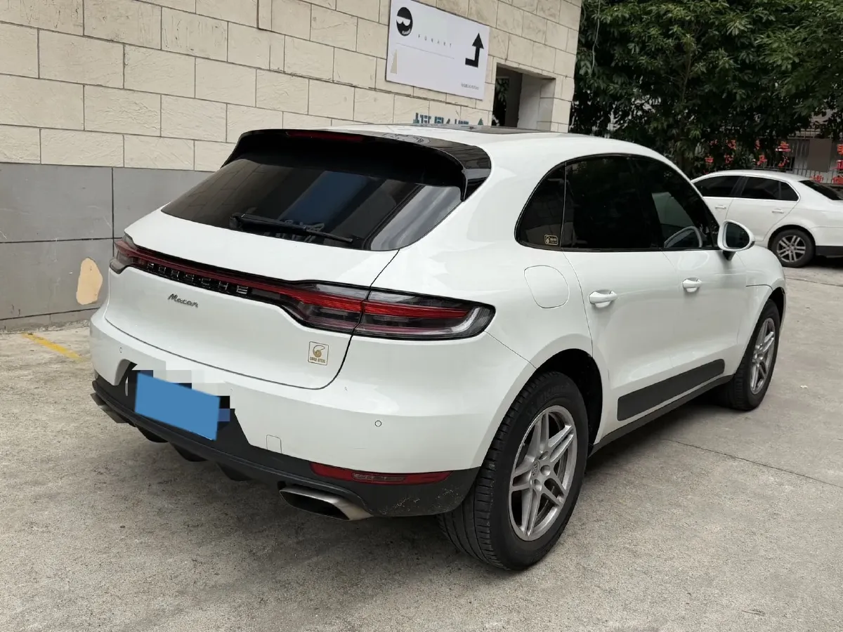 2021 Porsche Macan 2.0T 252HP L4 7DCT,autocango,china used car exporter,china ev exporter,chinese used car exporter,chinese used ev exporter