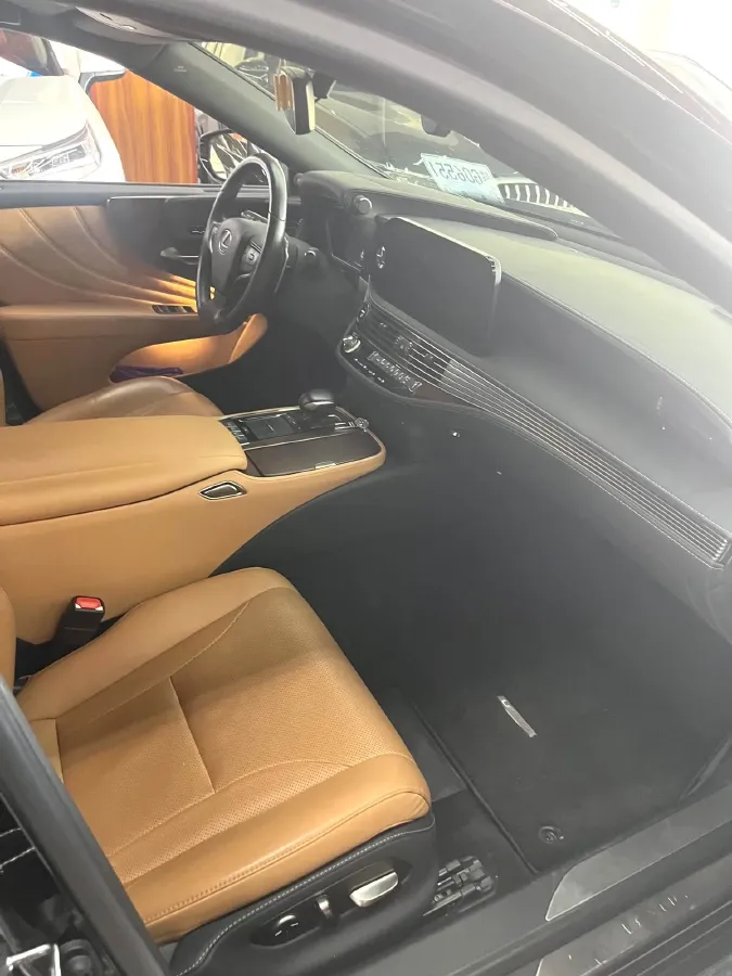 2020 Lexus LS 3.5L 299HP V6 E-CVT Hybrid,autocango,china used car exporter,china ev exporter,chinese used car exporter,chinese used ev exporter