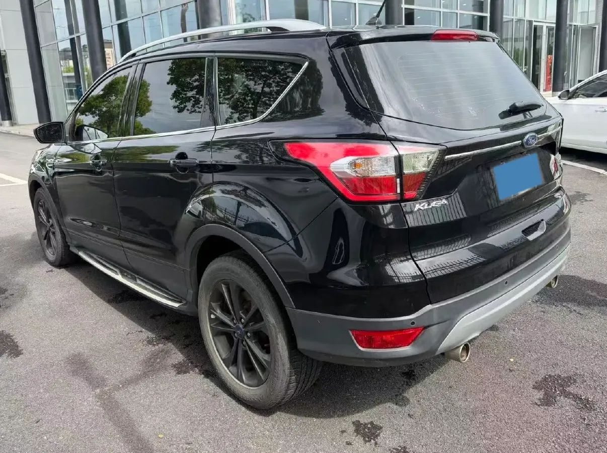 2019 Ford Kuga 1.5T 182HP L4 6AT,autocango,china used car exporter,china ev exporter,chinese used car exporter,chinese used ev exporter