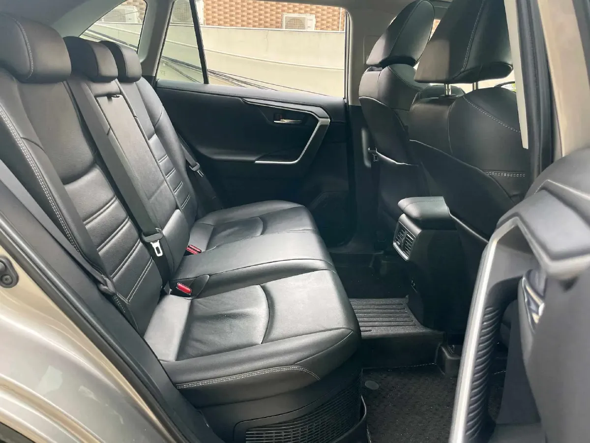 2020 Toyota RAV4 2.5L 178HP L4 E-CVT Hybrid,autocango,china used car exporter,china ev exporter,chinese used car exporter,chinese used ev exporter