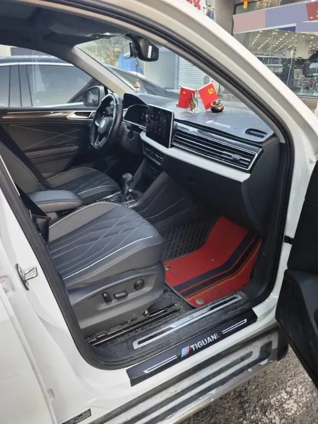 2024 Volkswagen Tiguan L 2.0T 186HP L4 7DCT,autocango,china used car exporter,china ev exporter,chinese used car exporter,chinese used ev exporter