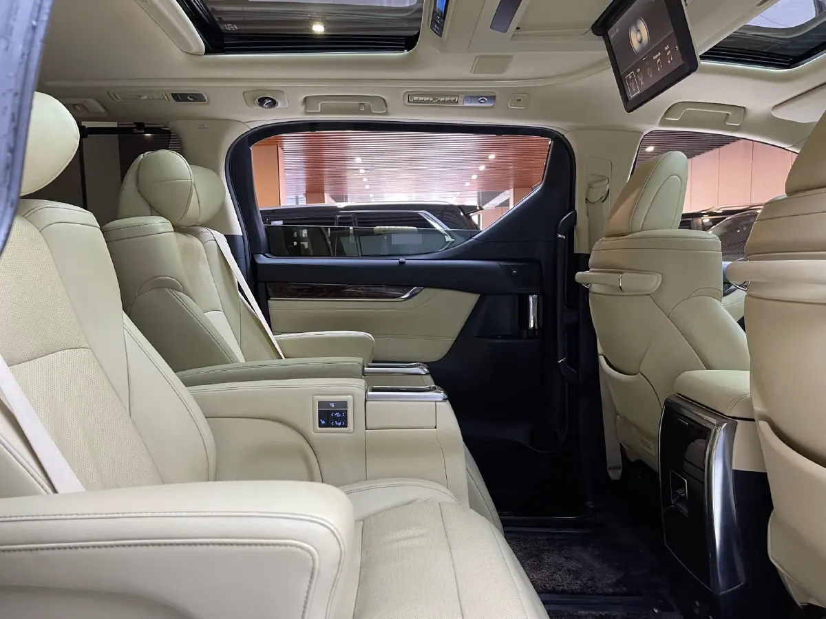 2018 Toyota Alphard 3.5L 301HP V6 8AT,autocango,china used car exporter,china ev exporter,chinese used car exporter,chinese used ev exporter