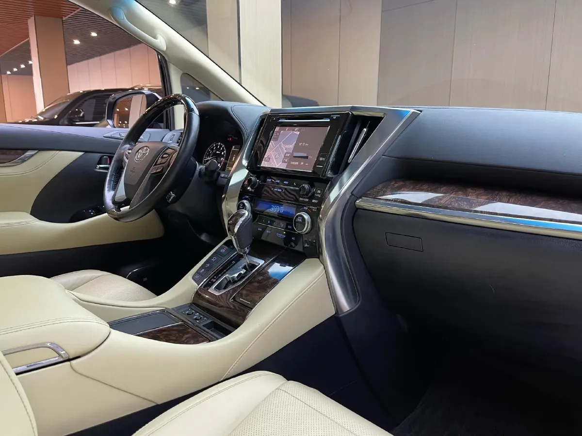 2018 Toyota Alphard 3.5L 301HP V6 8AT,autocango,china used car exporter,china ev exporter,chinese used car exporter,chinese used ev exporter