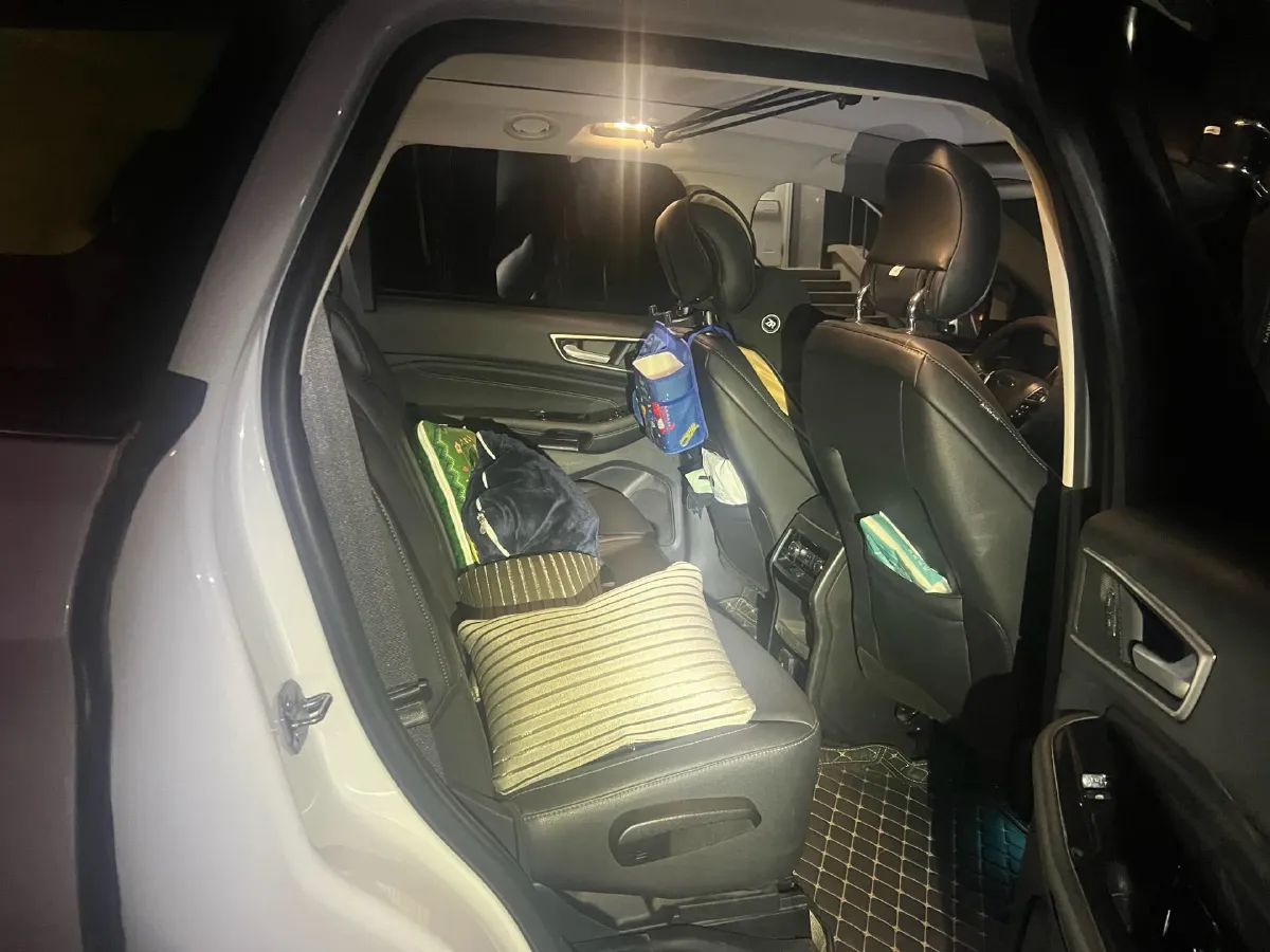 2020 Ford Edge 2.0T 245HP L4 8AT,autocango,china used car exporter,china ev exporter,chinese used car exporter,chinese used ev exporter