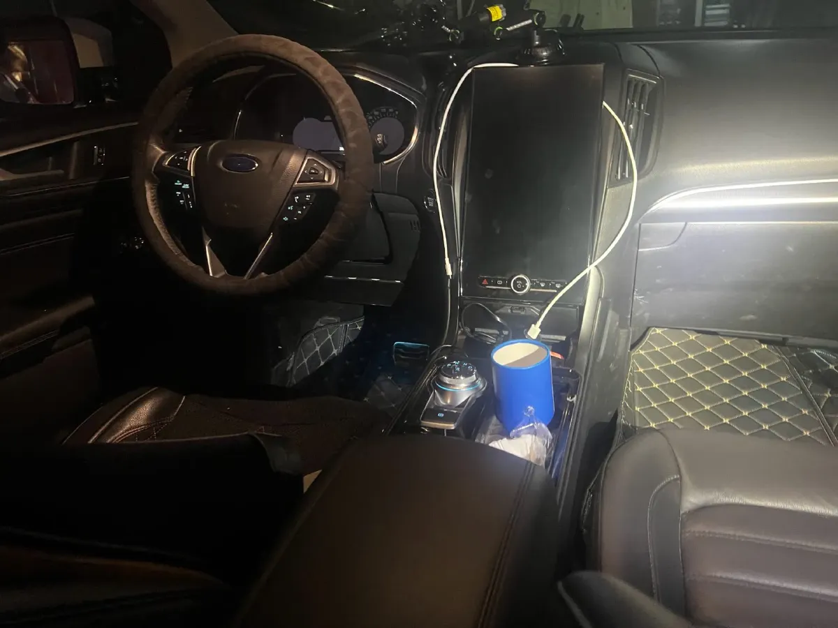 2020 Ford Edge 2.0T 245HP L4 8AT,autocango,china used car exporter,china ev exporter,chinese used car exporter,chinese used ev exporter