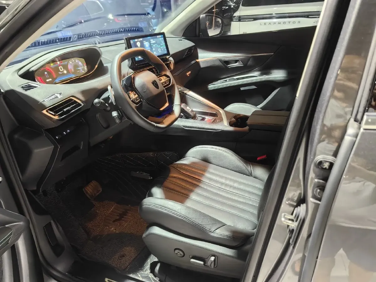 2023 Peugeot 4008 1.6T 170HP L4 8AT,autocango,china used car exporter,china ev exporter,chinese used car exporter,chinese used ev exporter