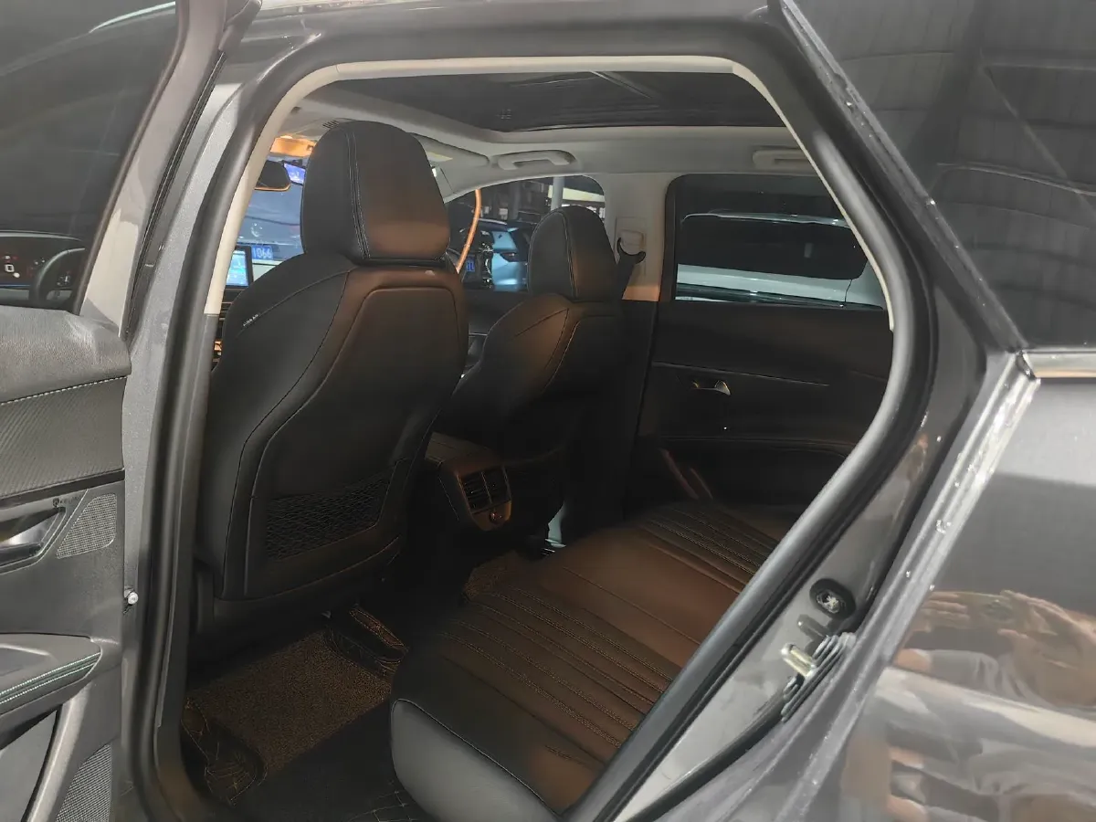 2023 Peugeot 4008 1.6T 170HP L4 8AT,autocango,china used car exporter,china ev exporter,chinese used car exporter,chinese used ev exporter