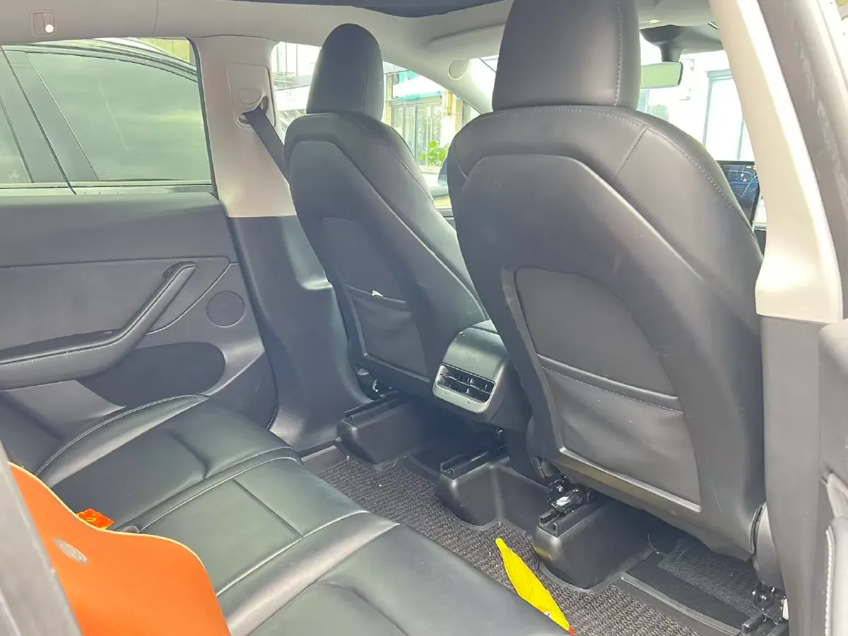 2022 Tesla Model Y BEV 60KWH,autocango,china used car exporter,china ev exporter,chinese used car exporter,chinese used ev exporter