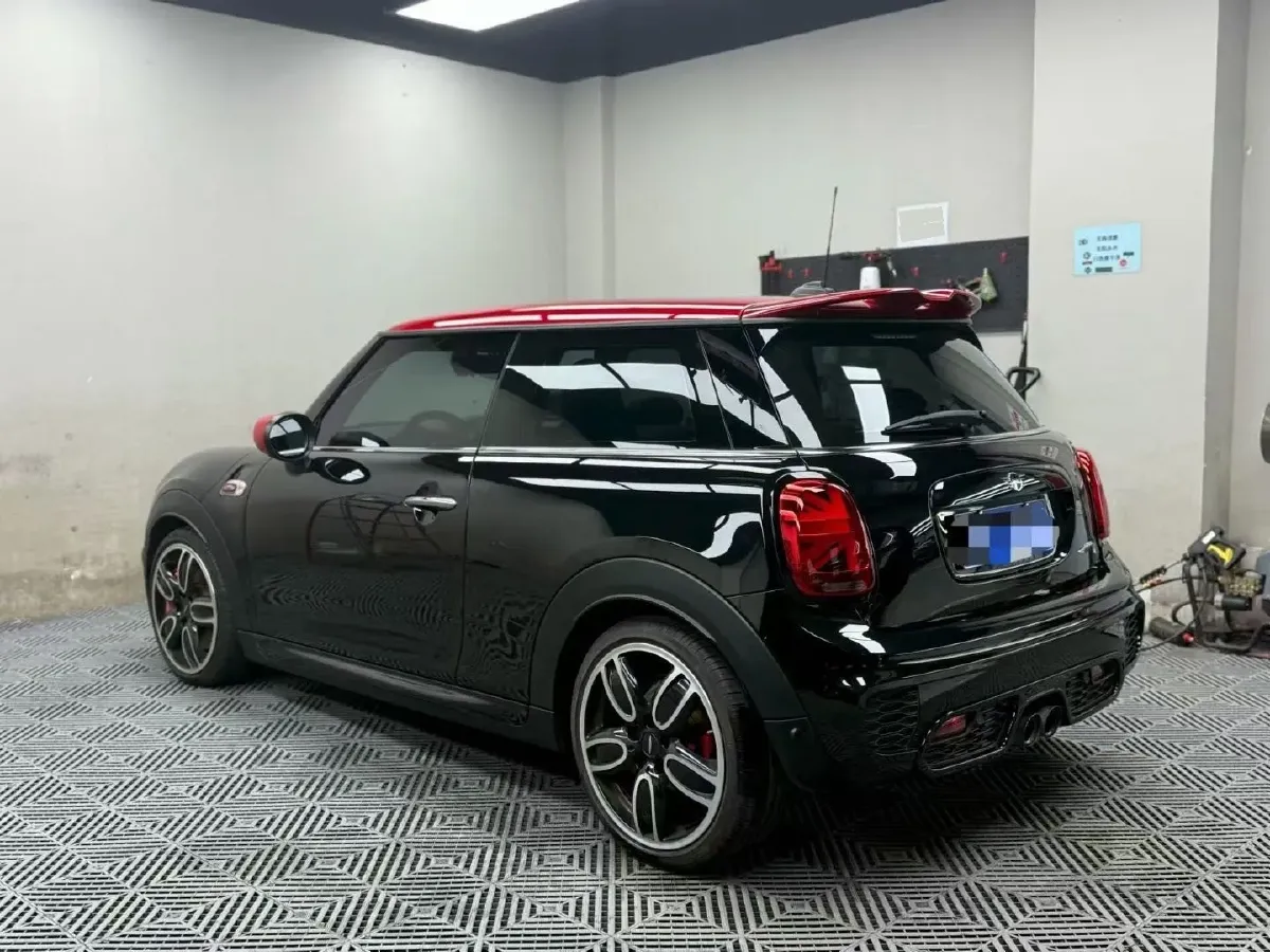 2020 MINI JCW 2.0T 231HP L4 8AT,autocango,china used car exporter,china ev exporter,chinese used car exporter,chinese used ev exporter