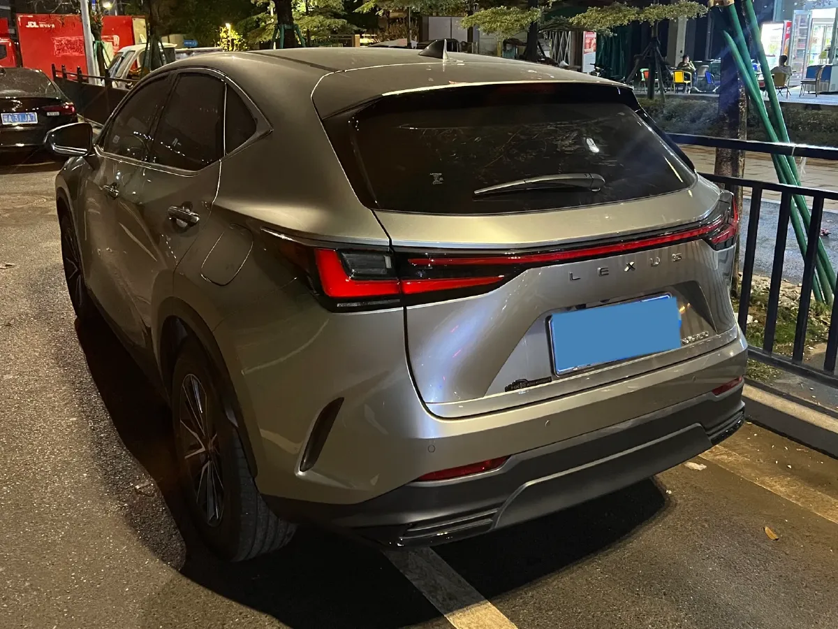 2025 Lexus NX 2.5L 203HP L4 8AT,autocango,china used car exporter,china ev exporter,chinese used car exporter,chinese used ev exporter